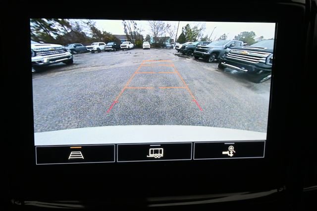 Used 2023 Chevrolet Traverse LT w/ Midnight/Sport Edition image 12