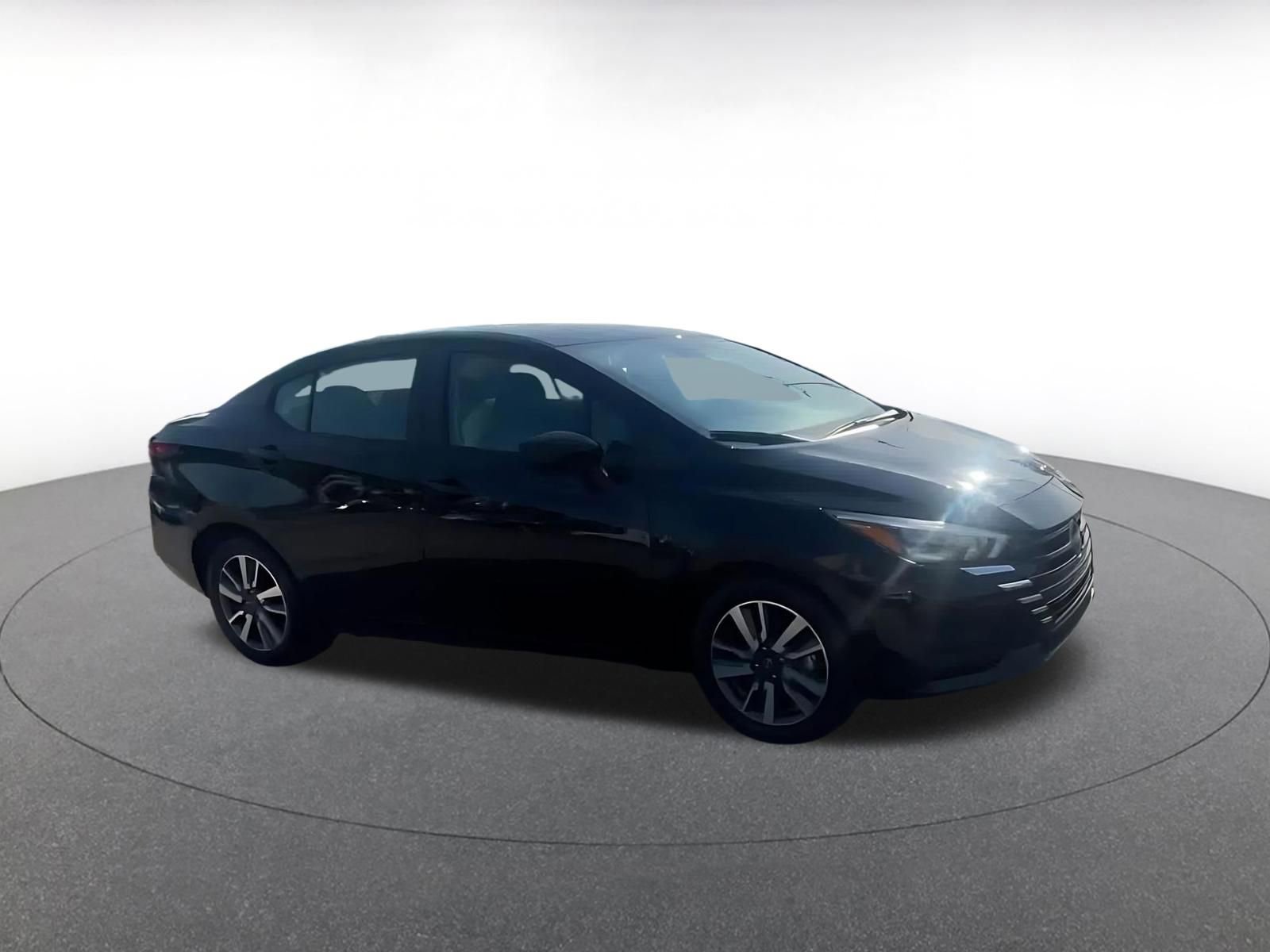 Used 2025 Nissan Versa SV FWD video 2