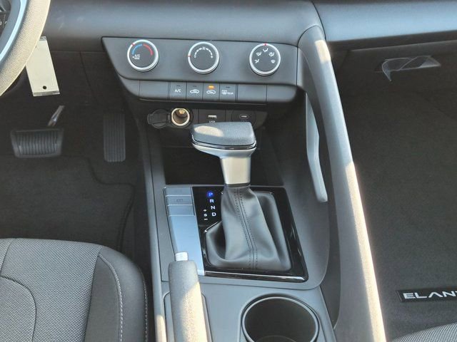 New 2026 Hyundai Elantra SE image 10