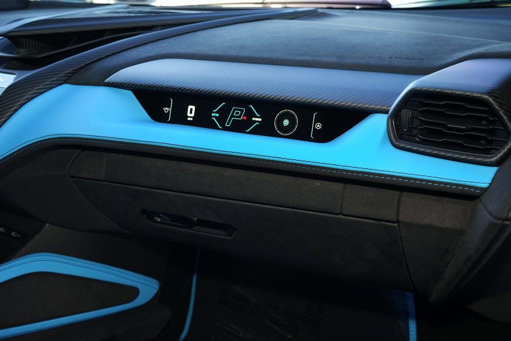 Used 2025 Lamborghini Revuelto image 32