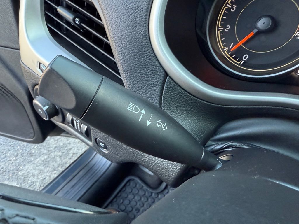 Used 2016 Jeep Cherokee Trailhawk w/ Comfort/Convenience Group image 37