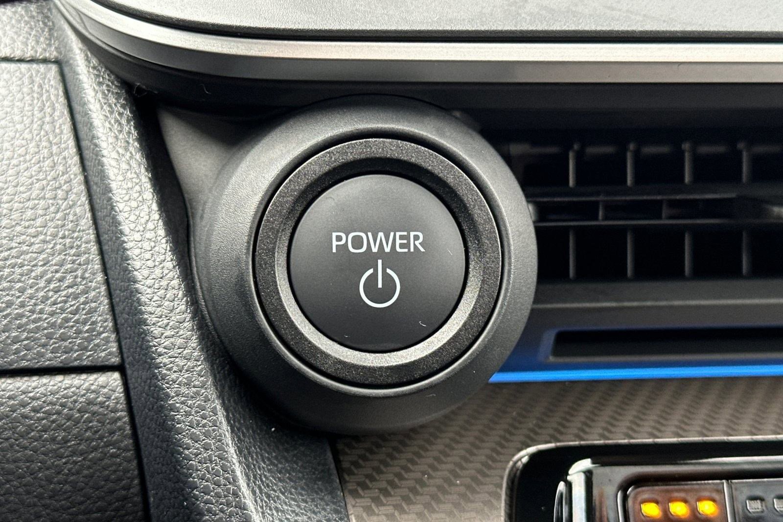 New 2026 Toyota Prius LE image 28