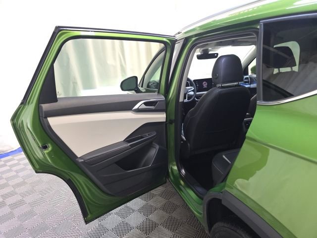 Certified 2025 Volkswagen Taos SEL w/ Black Wheel Plus Package image 26