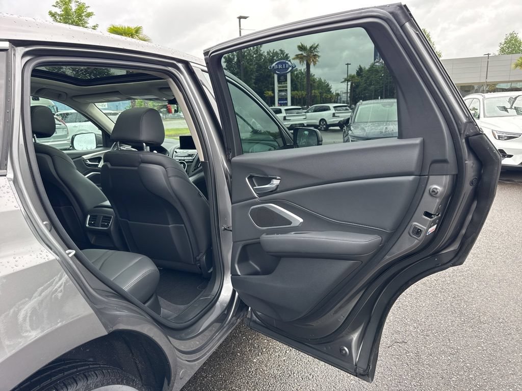 Used 2024 Acura RDX SH-AWD image 17