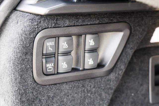 Used 2025 BMW X7 M60i w/ Climate Comfort Package image 25