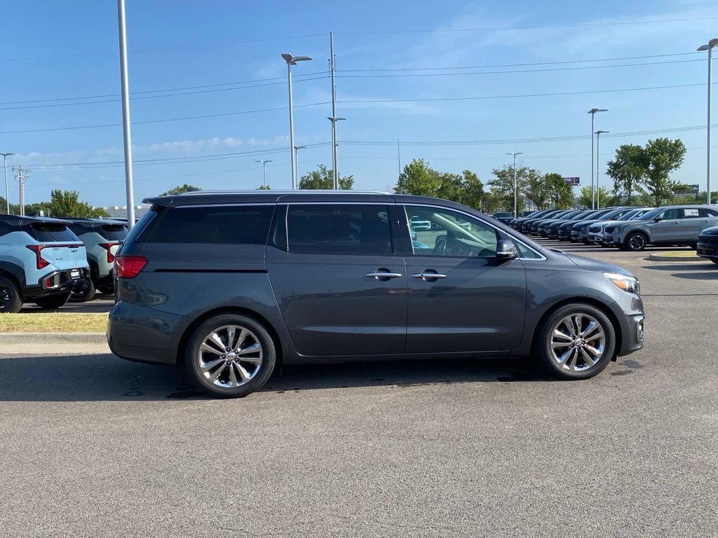 Used 2016 Kia Sedona SX Limited FWD image 8