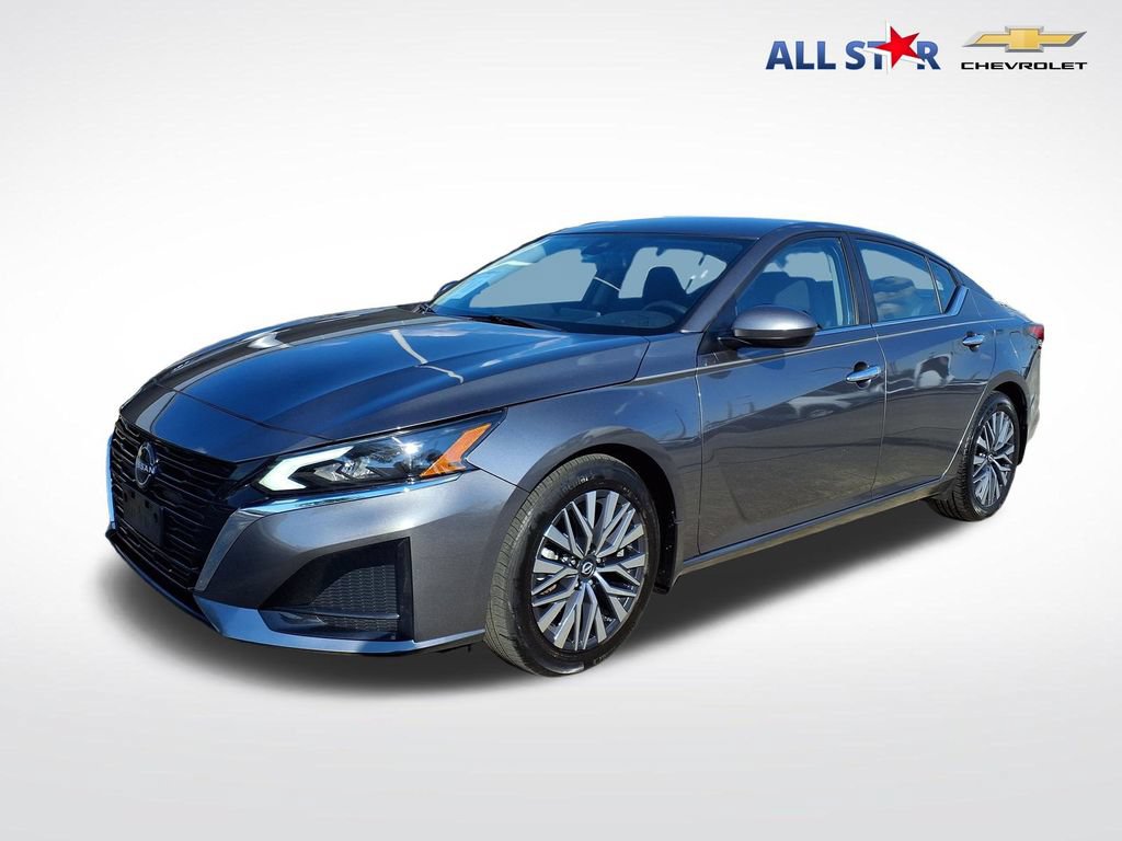 Used 2023 Nissan Altima 2.5 SV