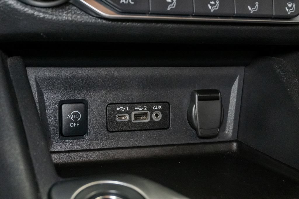 Used 2025 Nissan Sentra SV FWD image 20