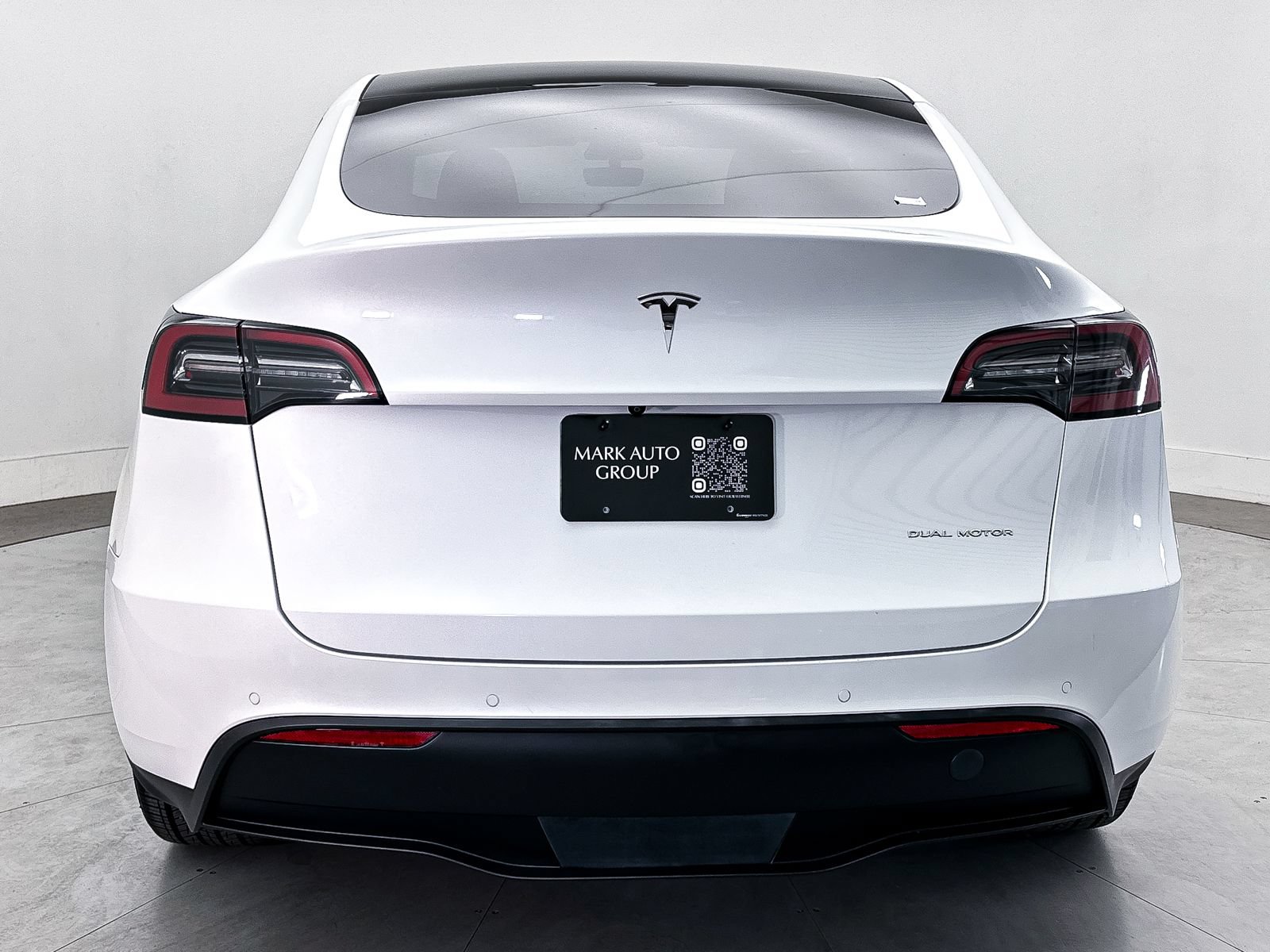 Used 2021 Tesla Model Y Long Range AWD/4WD image 14