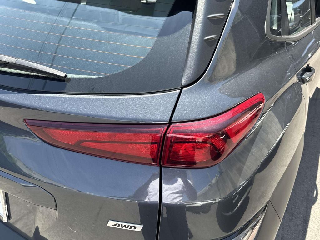 Used 2022 Hyundai Kona SE w/ Cargo Package AWD/4WD image 10