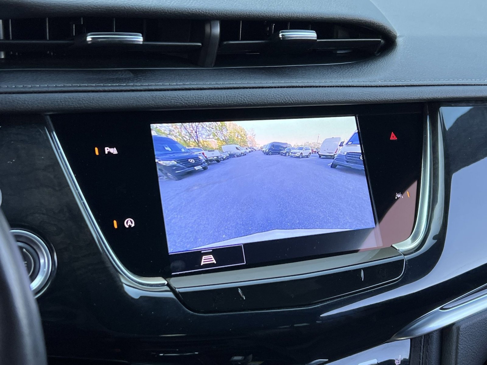 Used 2023 Cadillac XT6 Premium Luxury AWD/4WD image 23