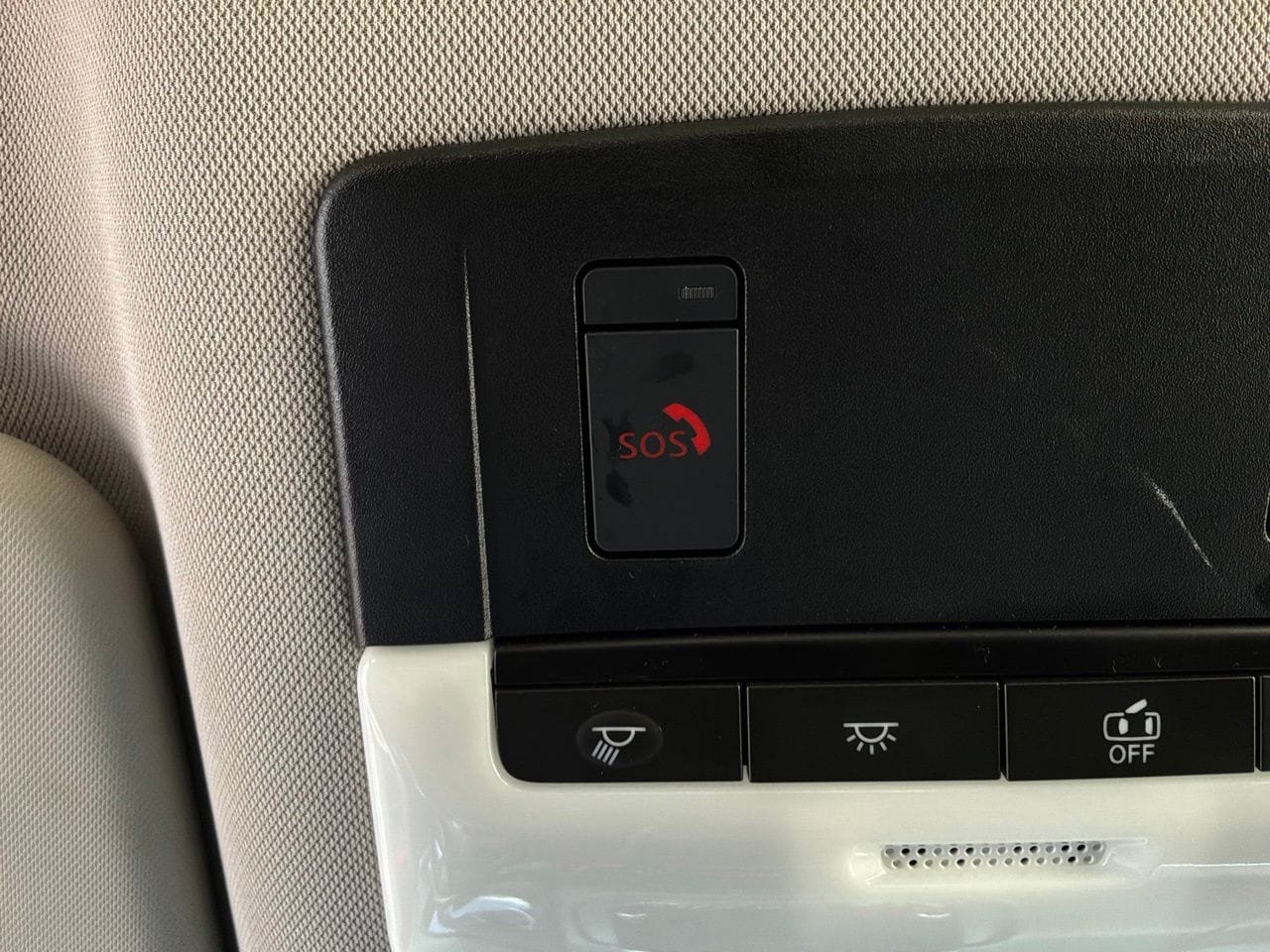 Used 2025 Nissan Rogue SV AWD/4WD image 19