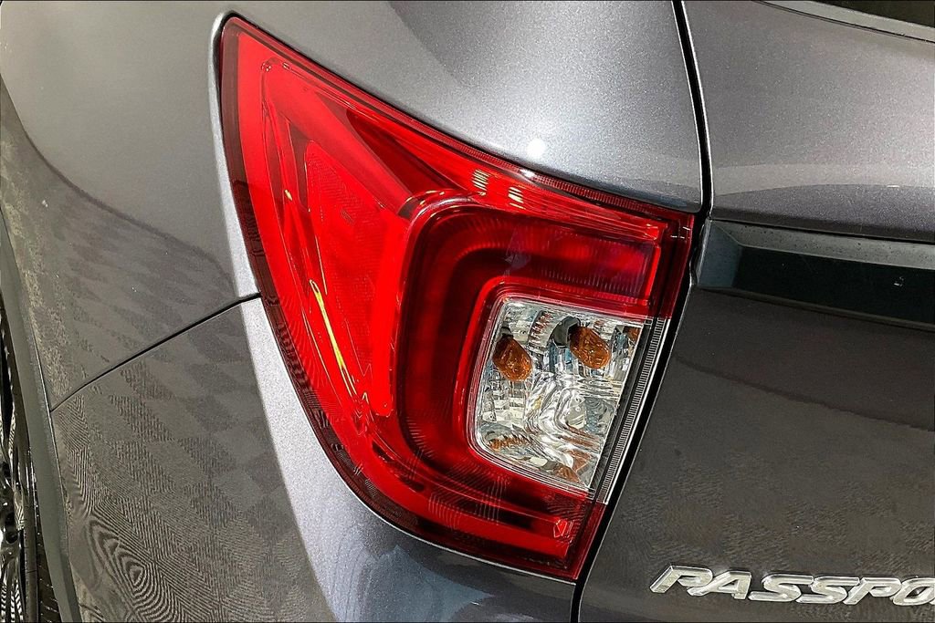 Used 2021 Honda Passport Sport image 28