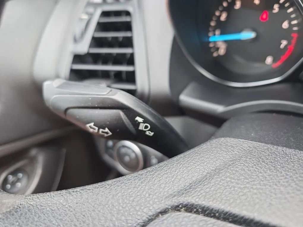 Used 2018 Ford Escape SE FWD image 21