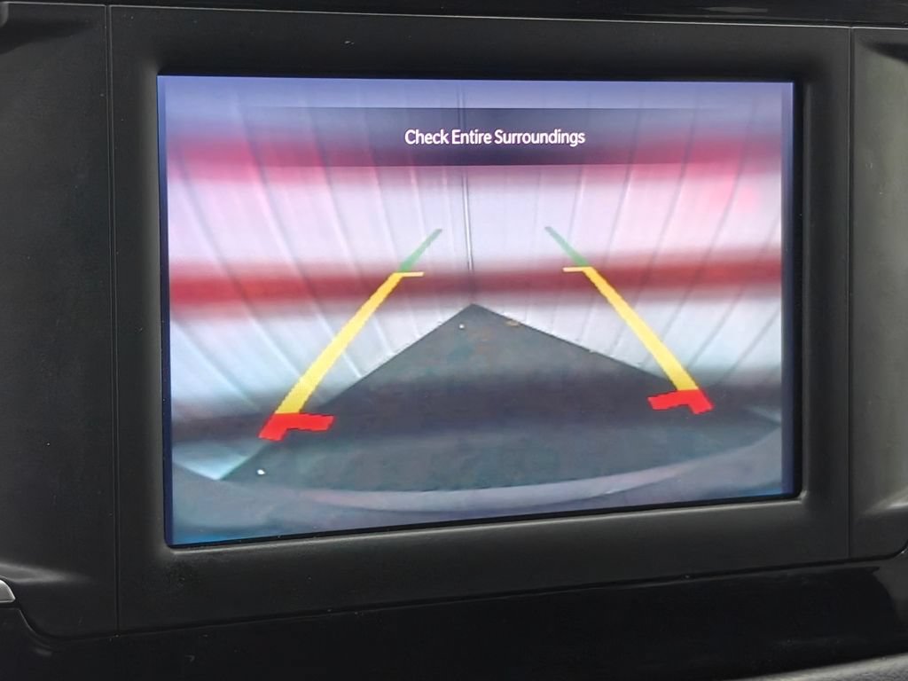 Used 2023 Chrysler Voyager LX FWD image 7