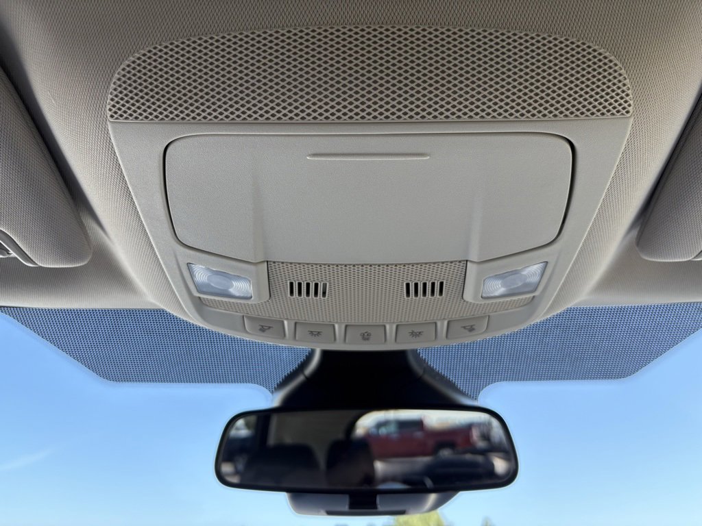 Used 2024 Ford Edge SE w/ Black Appearance Package image 13