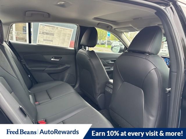 New 2026 Nissan Sentra SR w/ SR Premium Package FWD image 12
