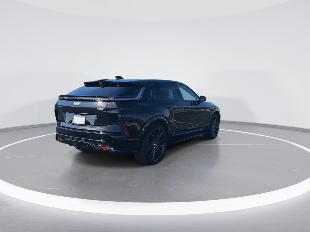 New 2026 Cadillac Lyriq V AWD/4WD image 8