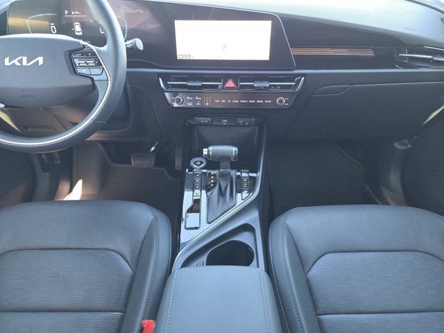 Used 2024 Kia Niro SX image 13