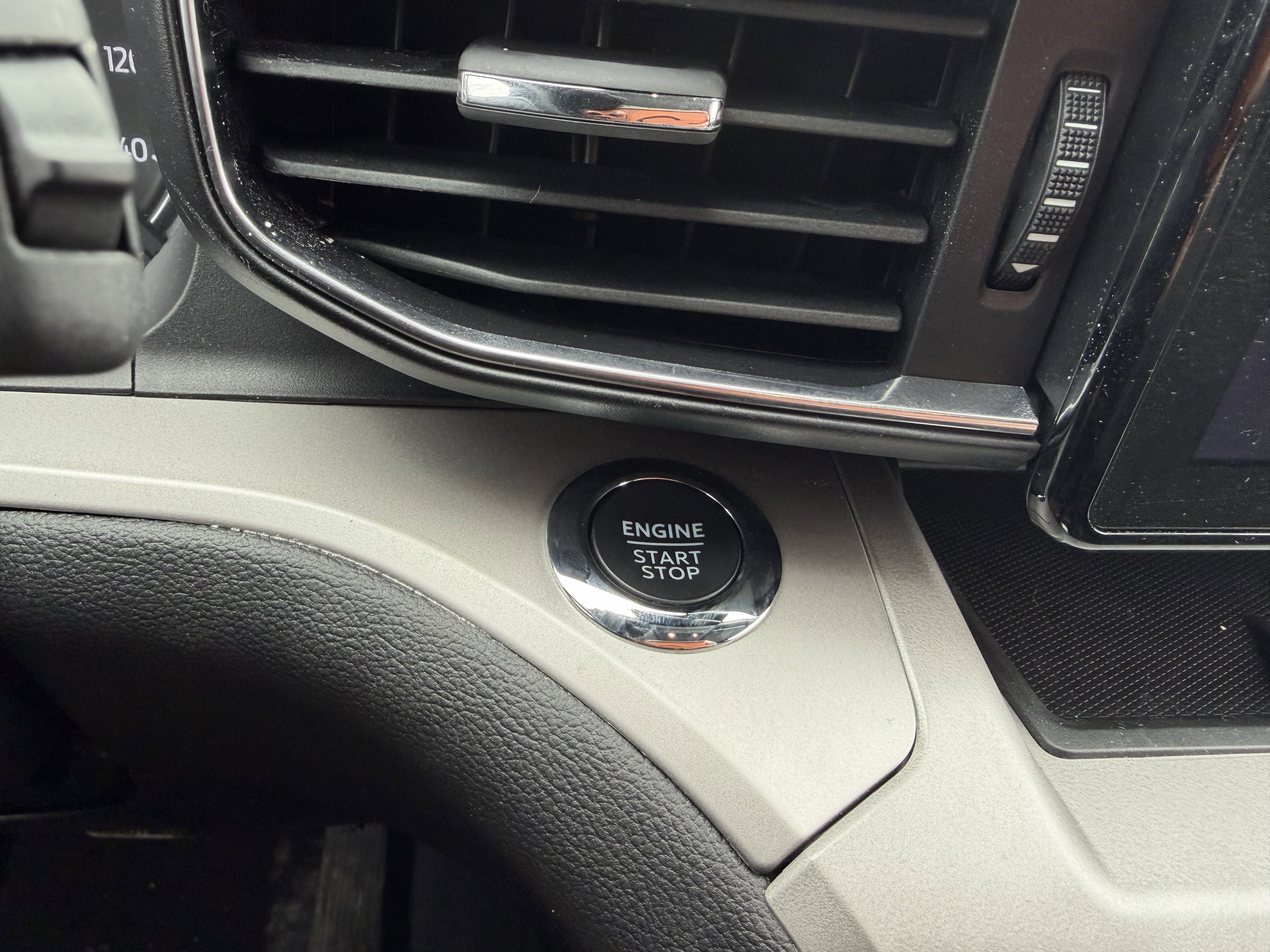 Used 2023 Ford Explorer XLT w/ Equipment Group 202A image 16