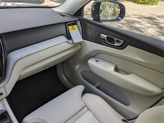 New 2025 Volvo XC60 B5 Ultra w/ Protection Package Premier image 18