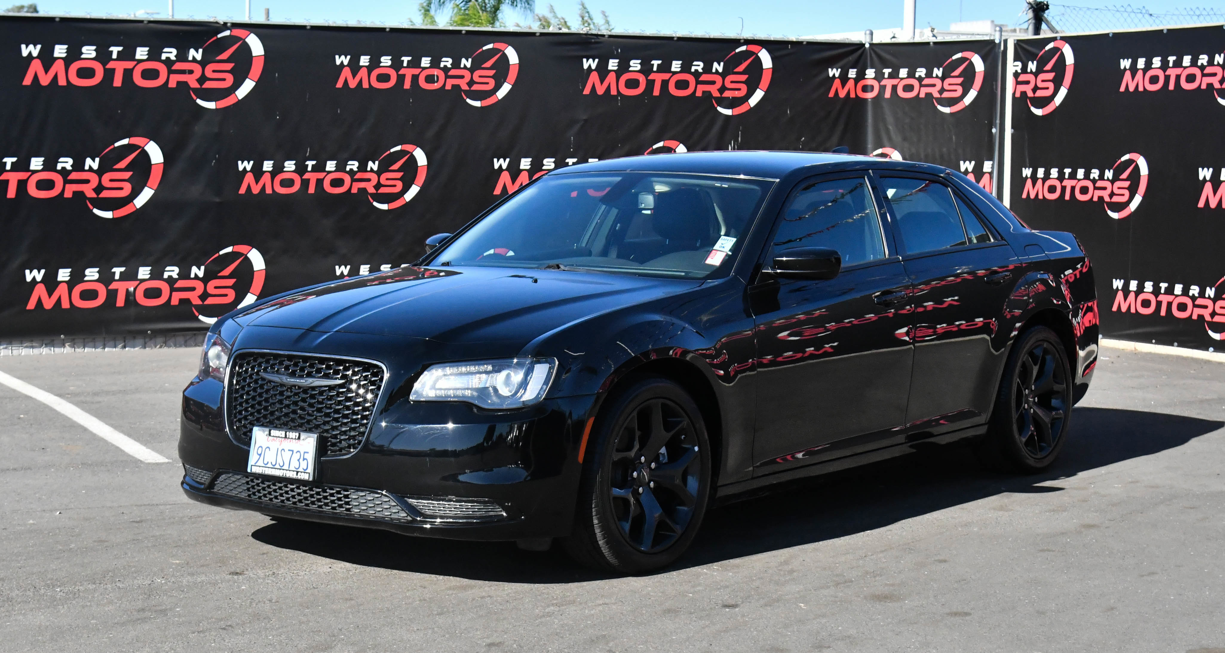 Used 2022 Chrysler 300 Touring w/ Sport Appearance Package image 3