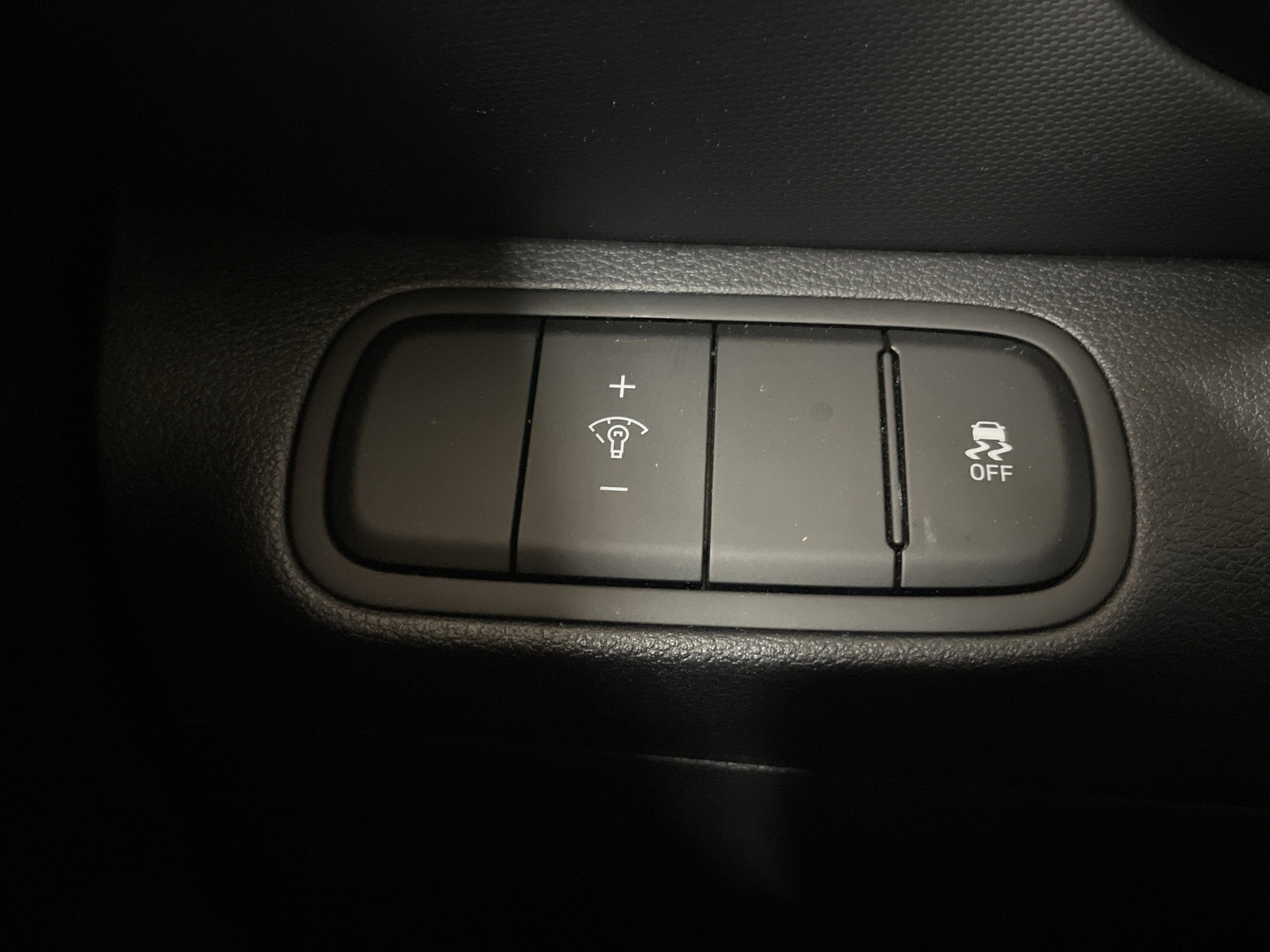 Used 2023 Hyundai Venue Limited w/ Cargo Package image 19