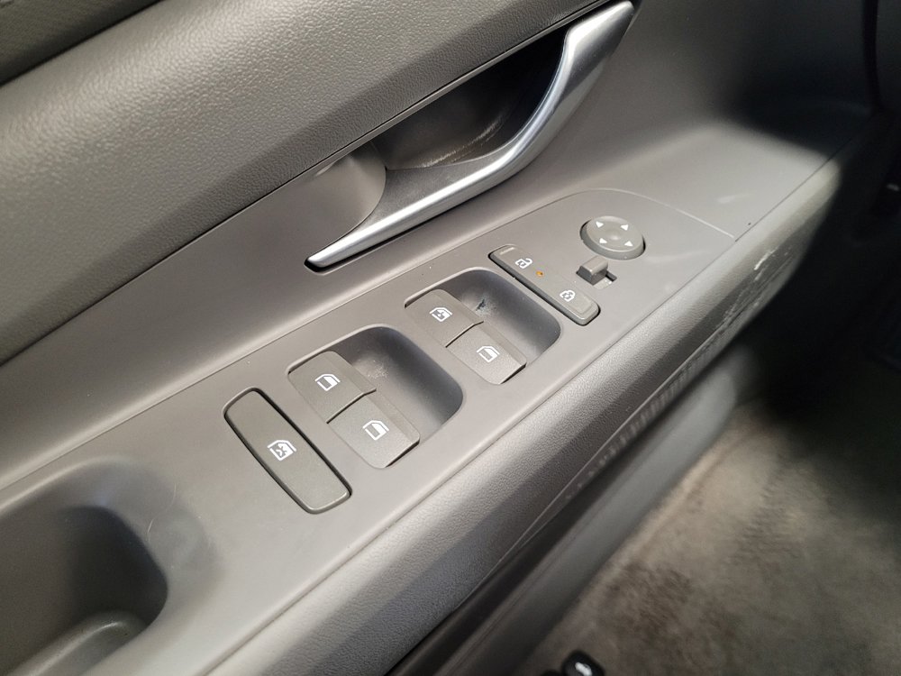 Used 2024 Hyundai Elantra SEL FWD image 27