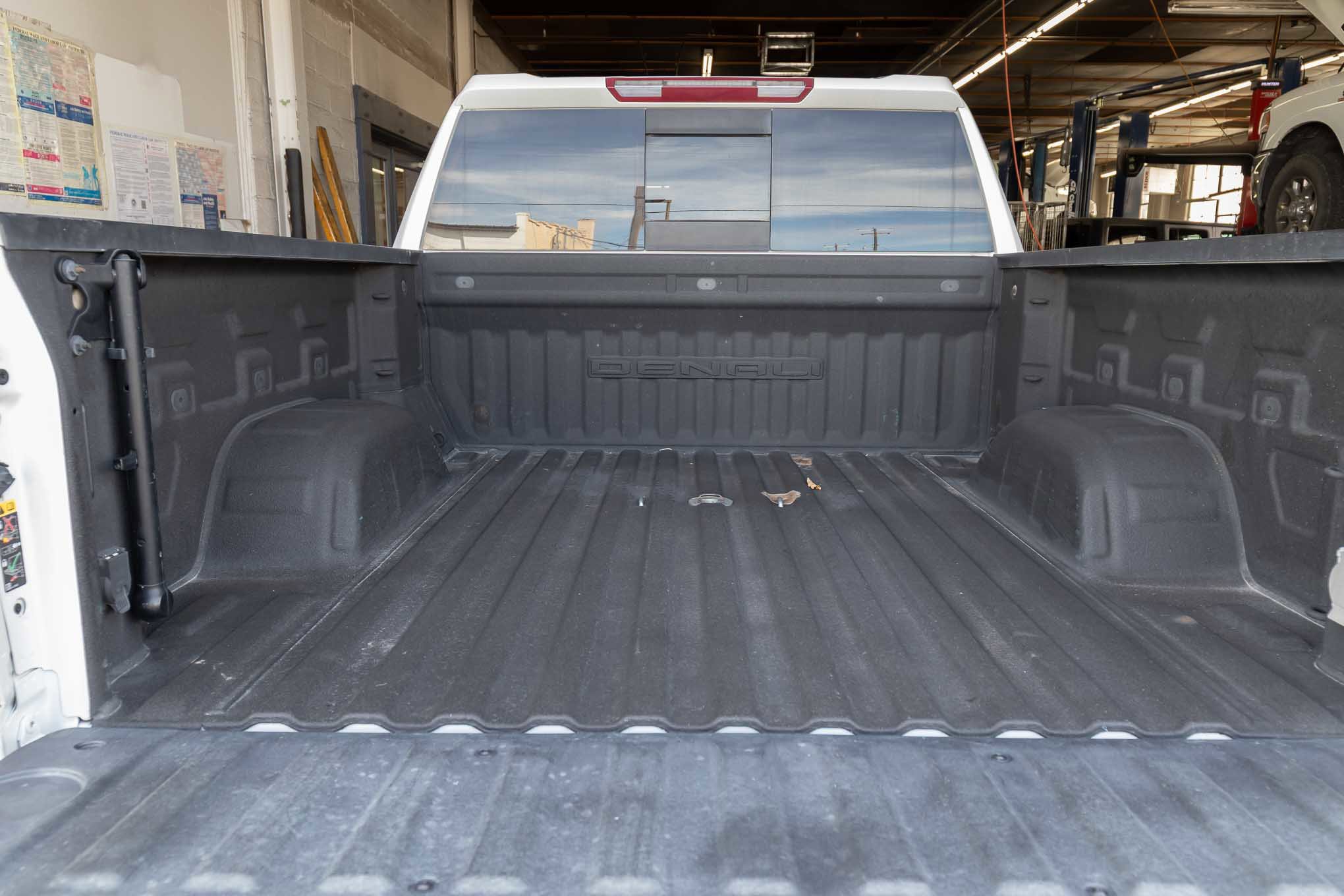 Used 2022 GMC Sierra 1500 Denali w/ Denali Premium Package image 14