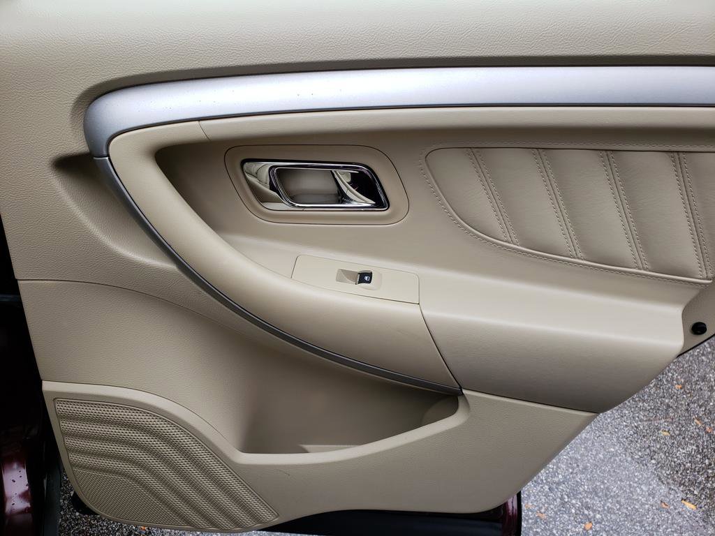 Used 2018 Ford Taurus SEL w/ Equipment Group 201A image 16