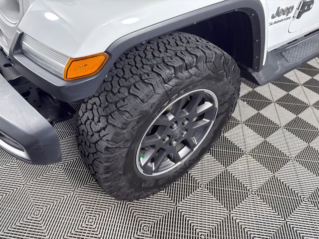 Used 2020 Jeep Gladiator Overland AWD/4WD image 9