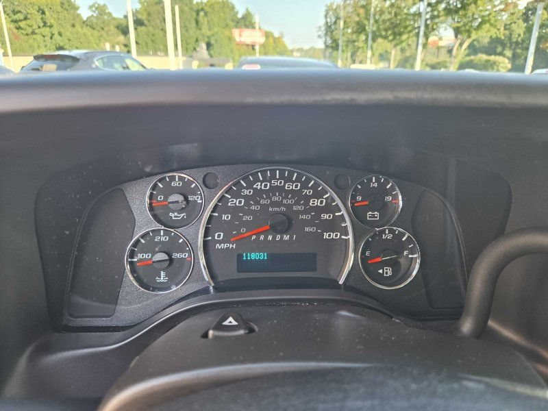 Used 2024 Chevrolet Express 3500 LS RWD image 12