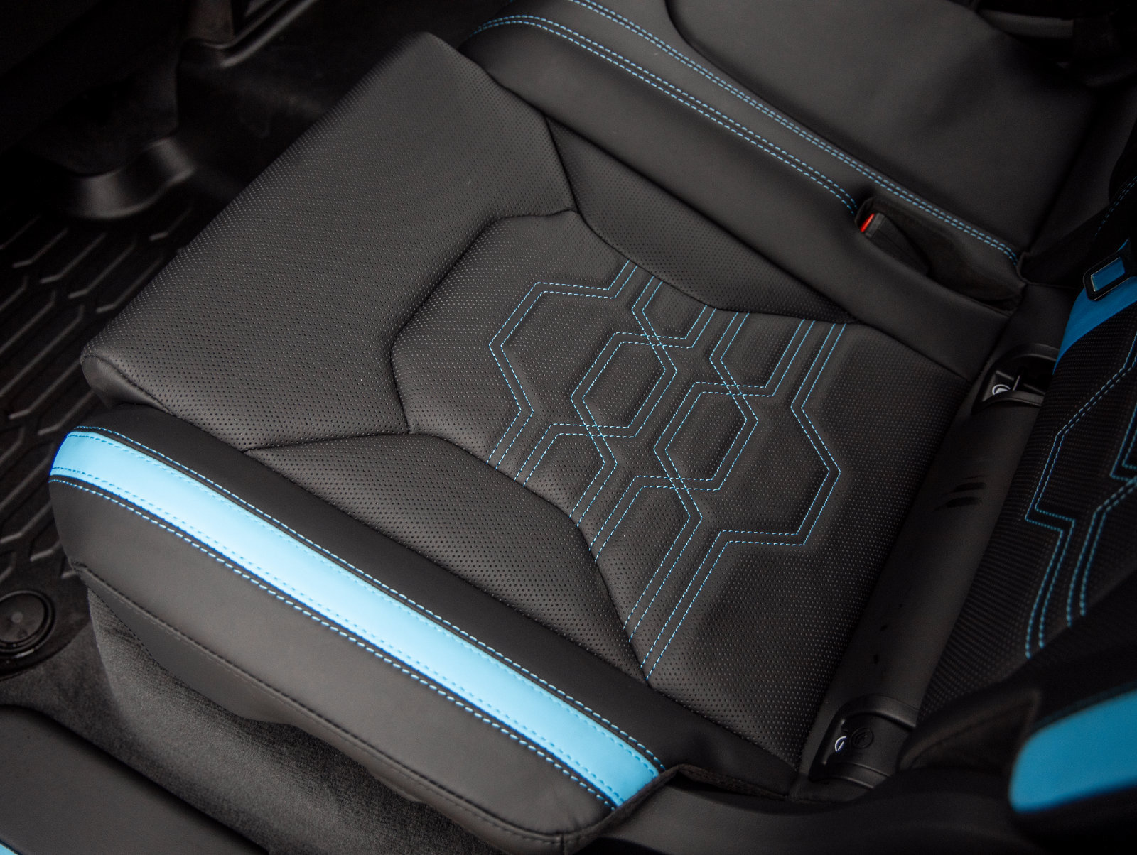 Used 2025 Lamborghini Urus S AWD/4WD image 35