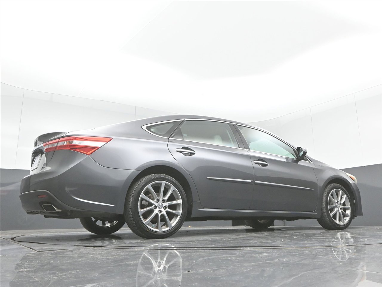 Used 2015 Toyota Avalon XLE Touring image 33