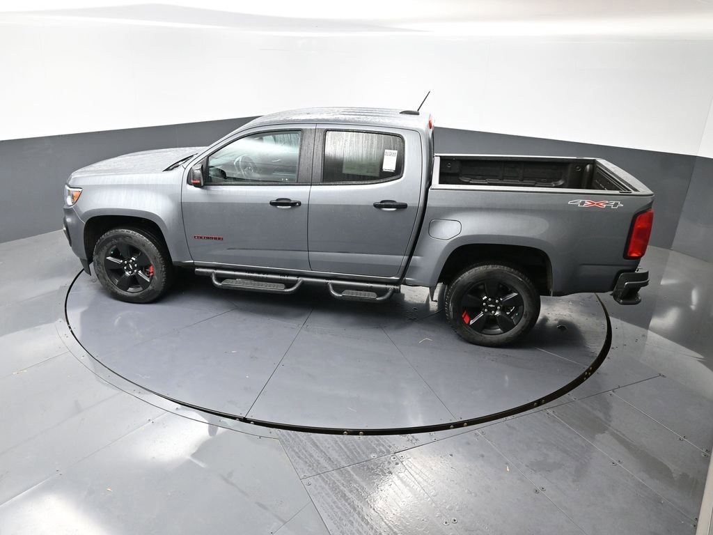 Used 2022 Chevrolet Colorado LT w/ Redline Special Edition image 19