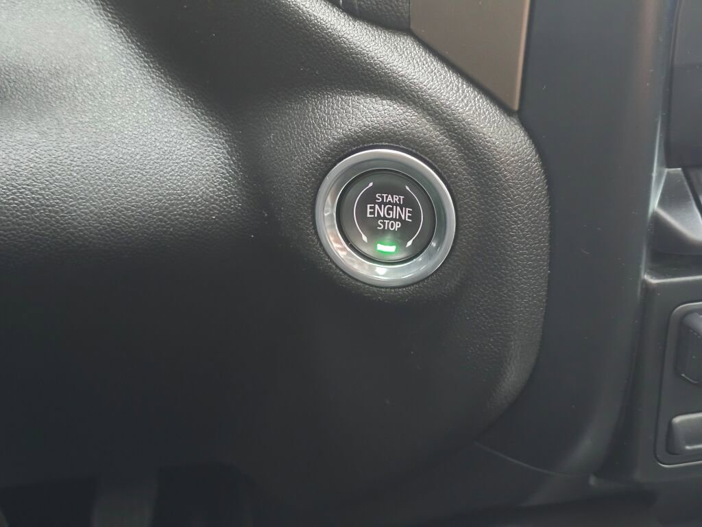 Used 2021 Chevrolet Silverado 1500 High Country w/ Technology Package image 33