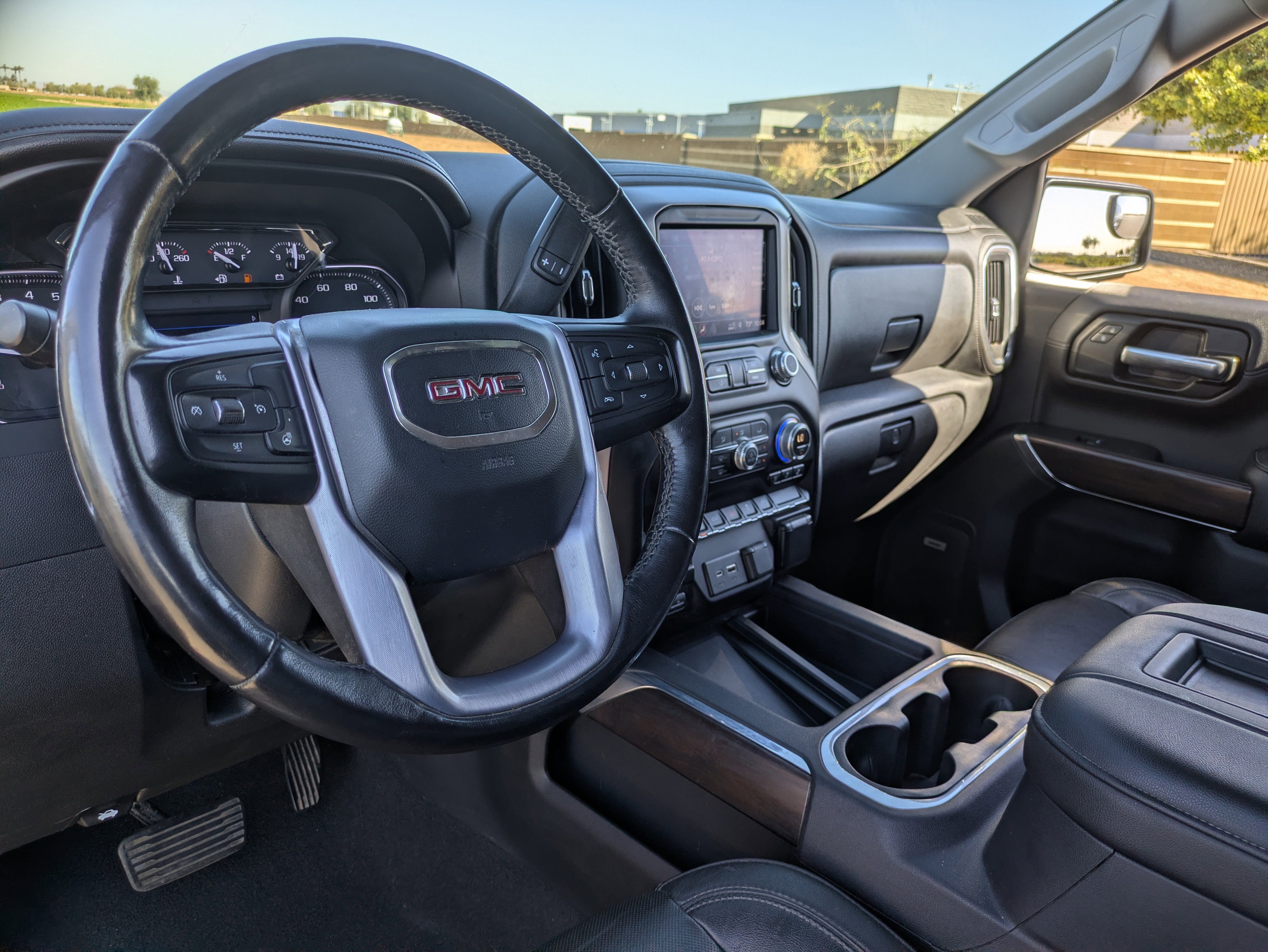 Used 2019 GMC Sierra 1500 SLT w/ SLT Premium Package image 17