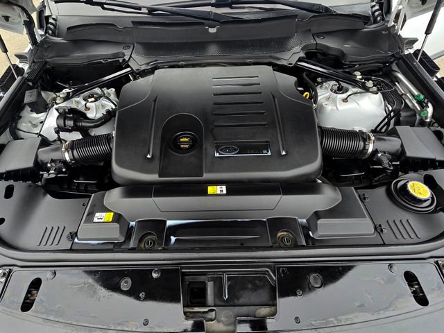 Used 2020 Land Rover Range Rover HSE image 34
