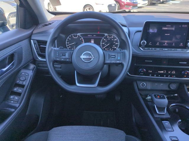 Used 2023 Nissan Rogue SV FWD image 17