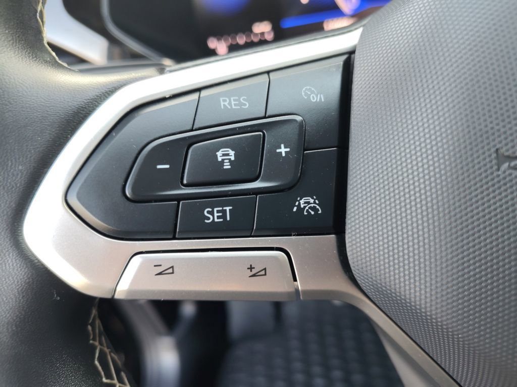 Used 2024 Volkswagen Taos S image 10