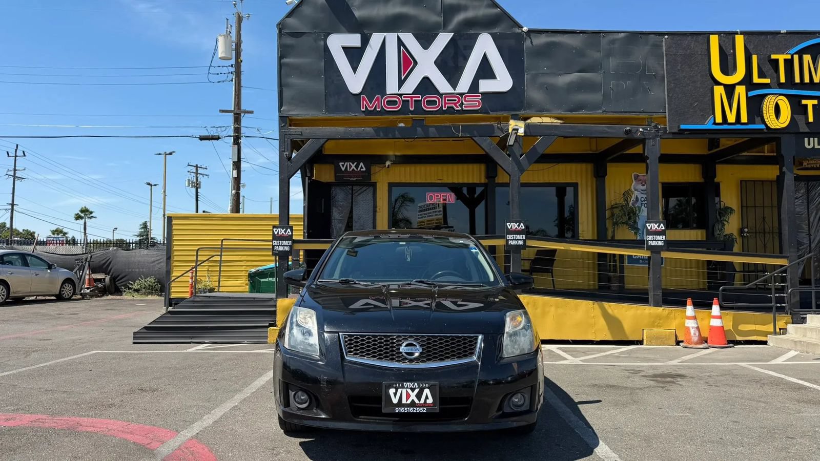 Used 2011 Nissan Sentra 2.0 SR w/ Convenience Pkg FWD image 2