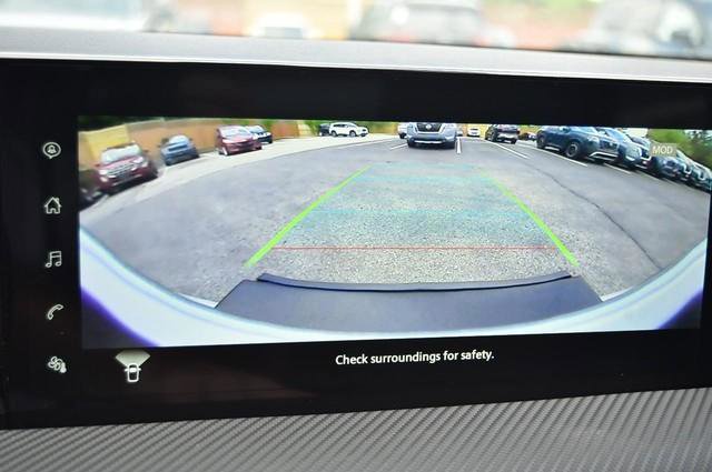 New 2025 Nissan Kicks SR image 17