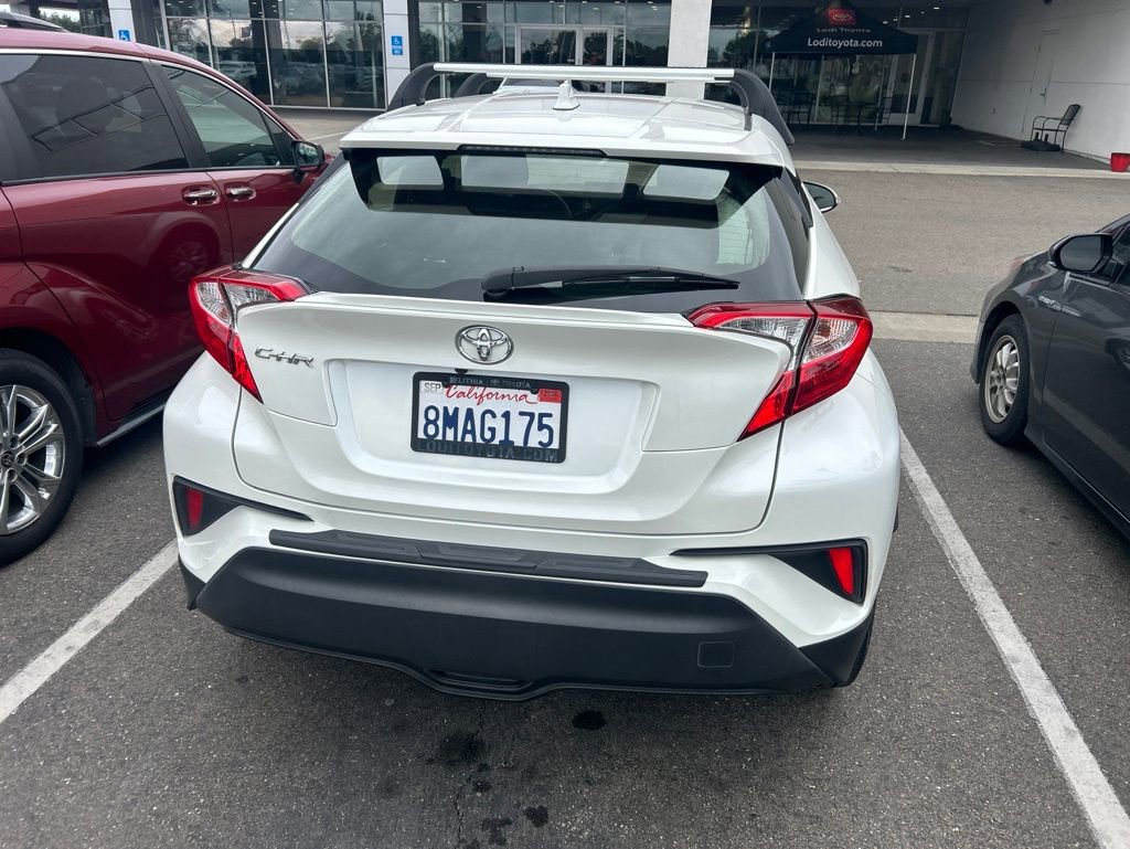 Used 2019 Toyota C-HR LE FWD image 5