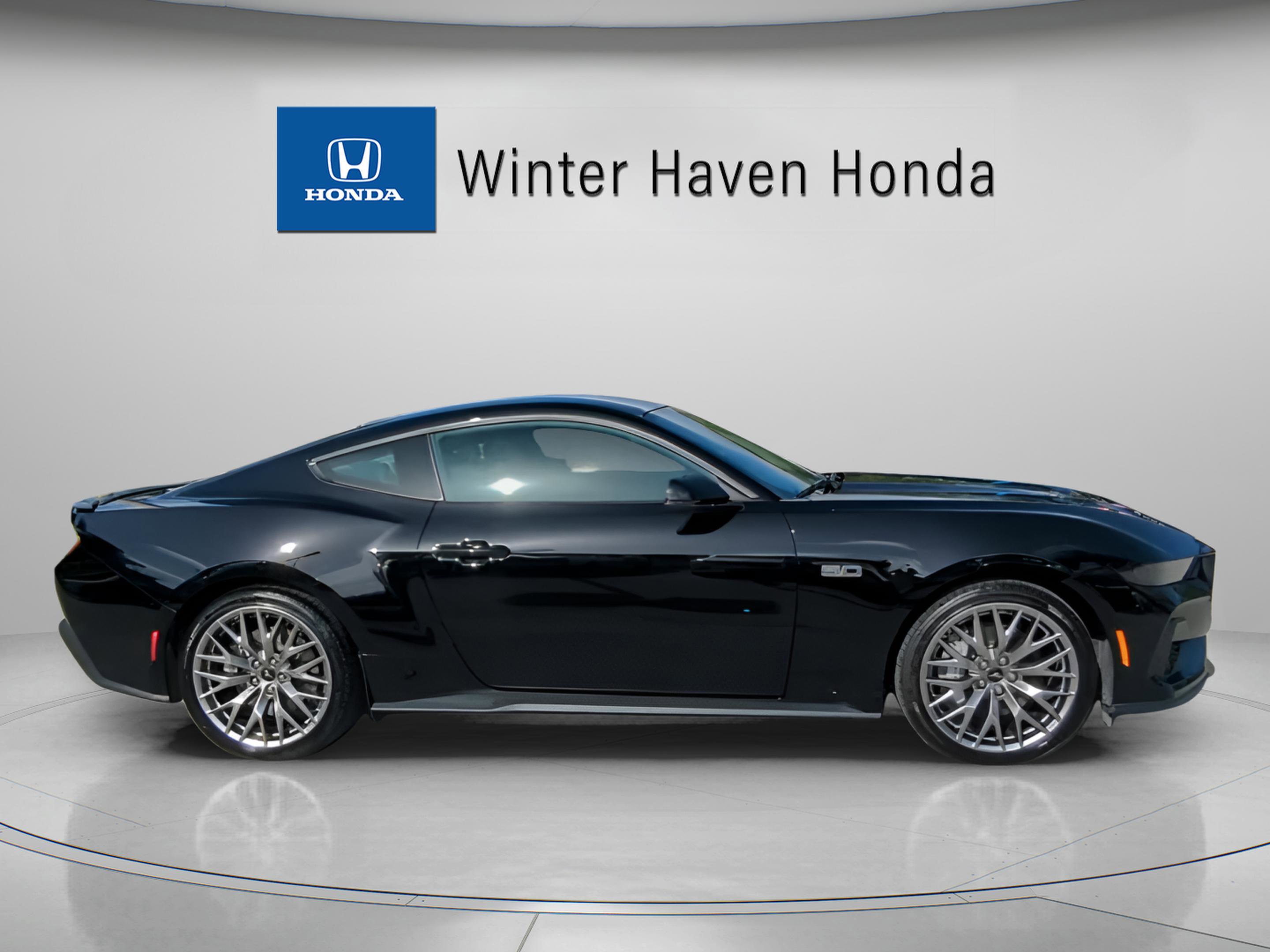 Used 2025 Ford Mustang GT Premium image 33