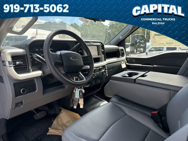 New 2025 Ford F550 2WD Regular Cab Super Duty image 18
