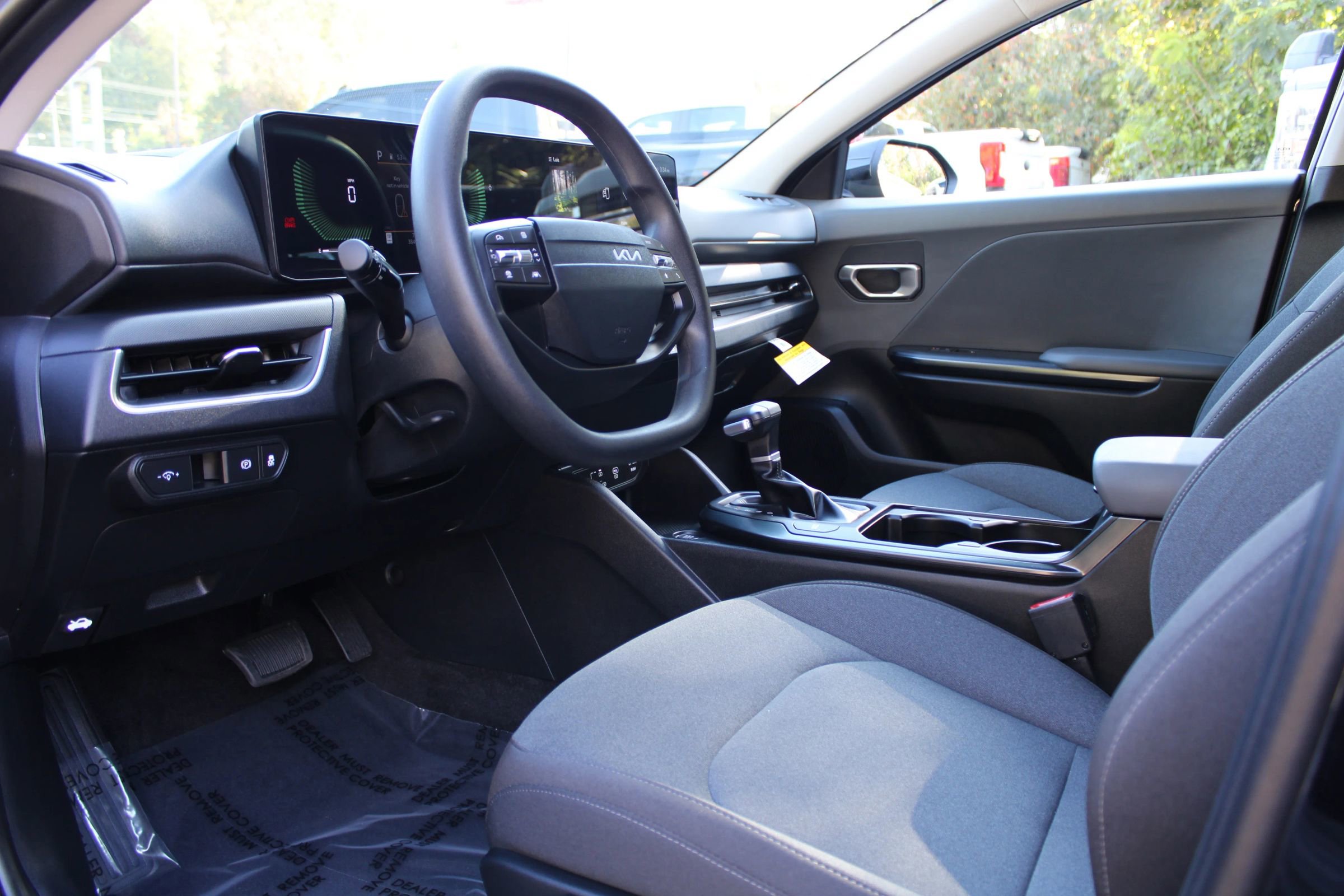 Used 2025 Kia K4 image 17