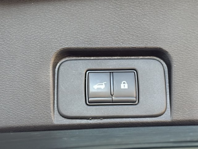 Used 2024 Nissan Rogue SV AWD/4WD image 31