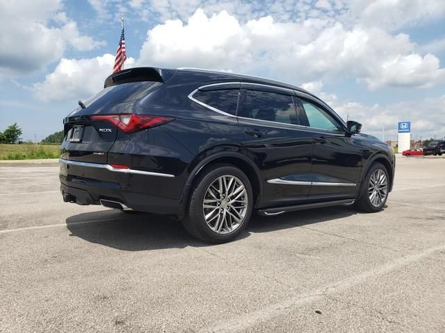 Used 2024 Acura MDX SH-AWD w/ Advance Package image 5
