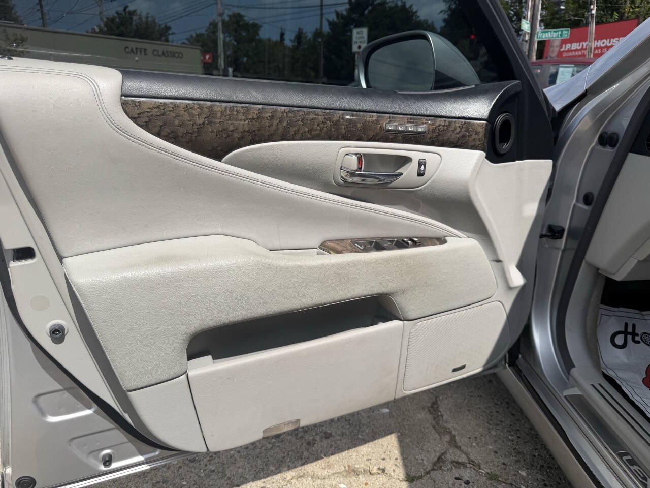 Used 2007 Lexus LS 460 RWD image 26