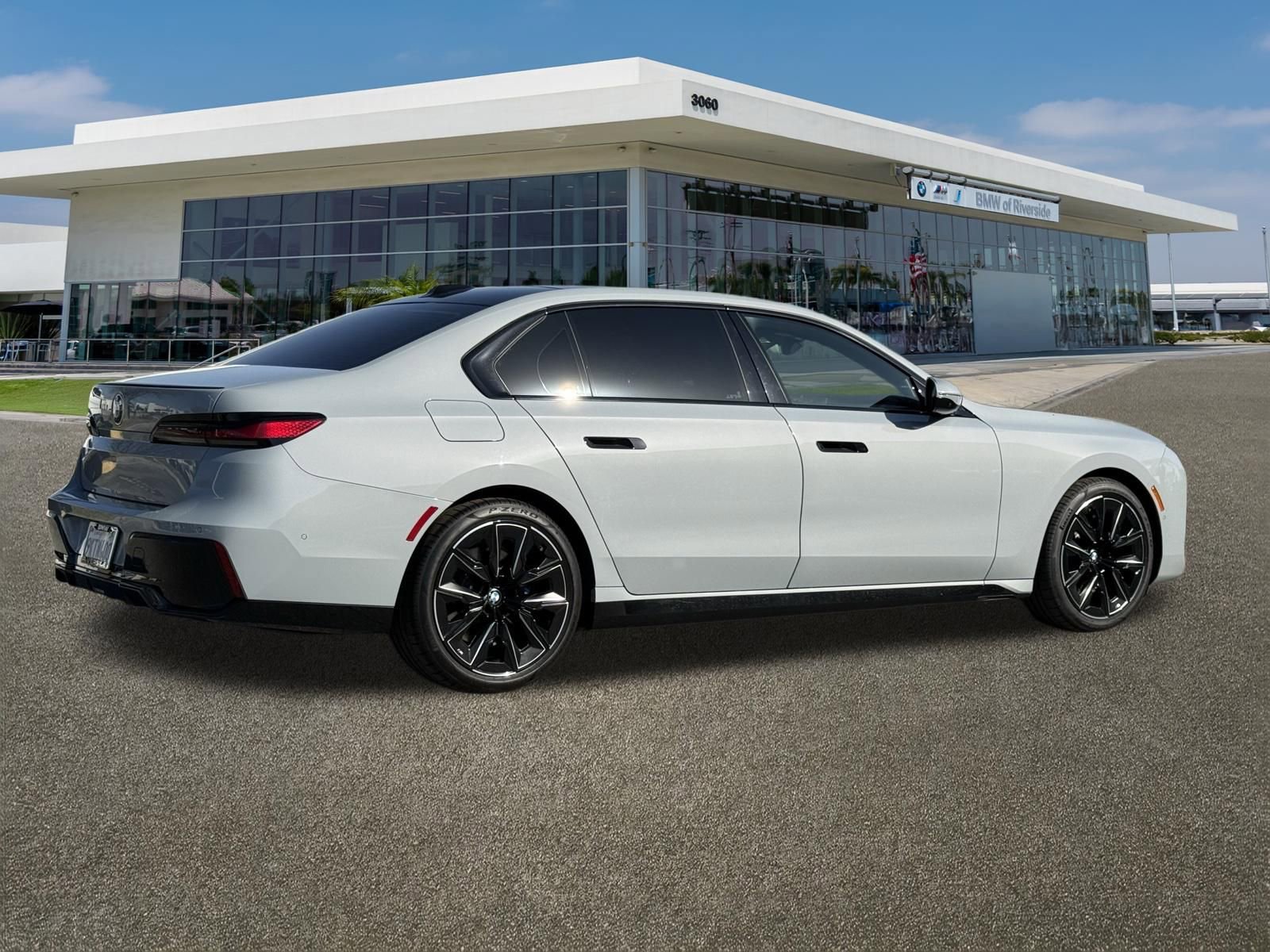 Certified 2024 BMW 740i w/ M Sport Professional Package image 11